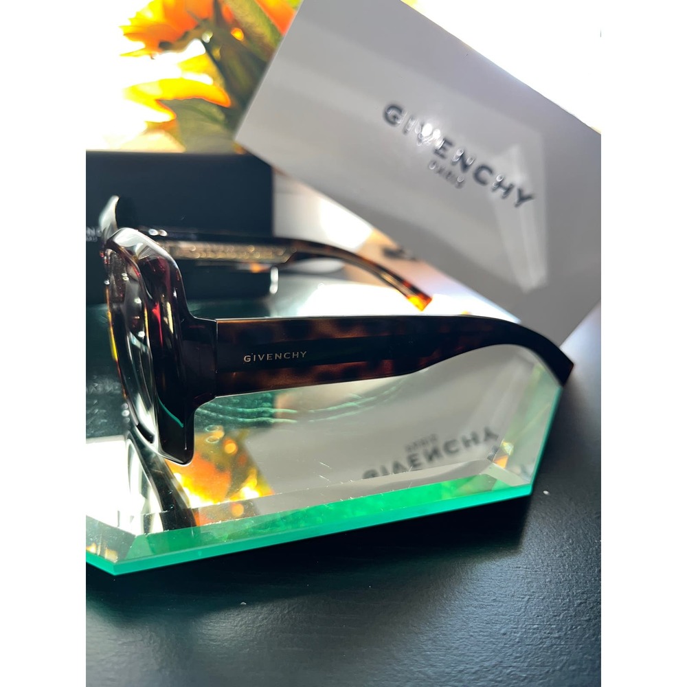 Givenchy Sunglasses - Picture 3 of 7